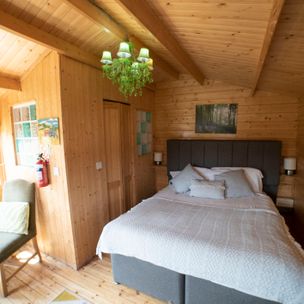 Log Cabin bedroom